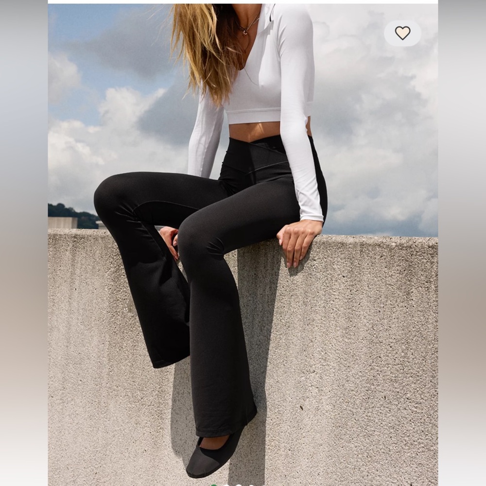 NWT OFFLINE by Aerie Real Me Flare Cross Over Top Leggings
